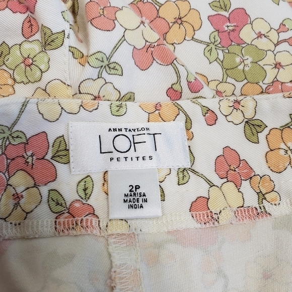 Loft Petites Floral Marisa Cropped Pants Size 2P - Picture 7 of 8